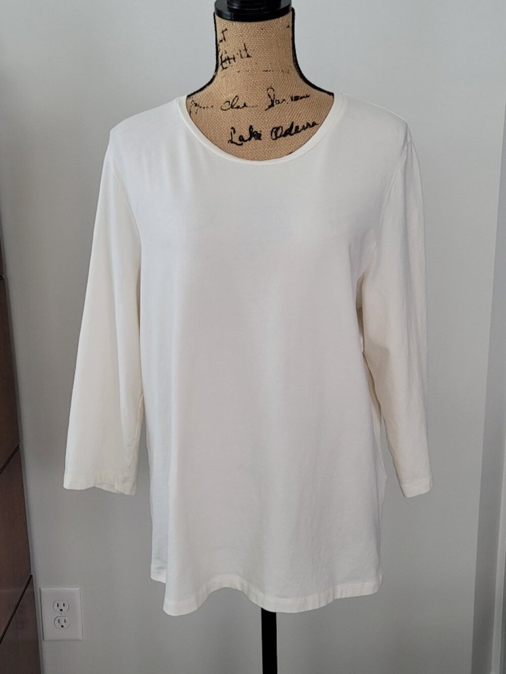 CHICO'S ULTIMATE TEE CREAM STRETCH PIMA COTTON TOP BLOUSE Size 3 -3/4 Sleeve
